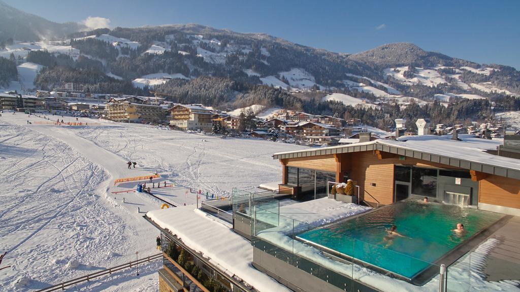 Alpina Zillertal . Family Lifestyle Kinderhotel Fugen Bagian luar foto